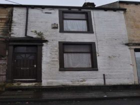 2 bedroom Detached t...